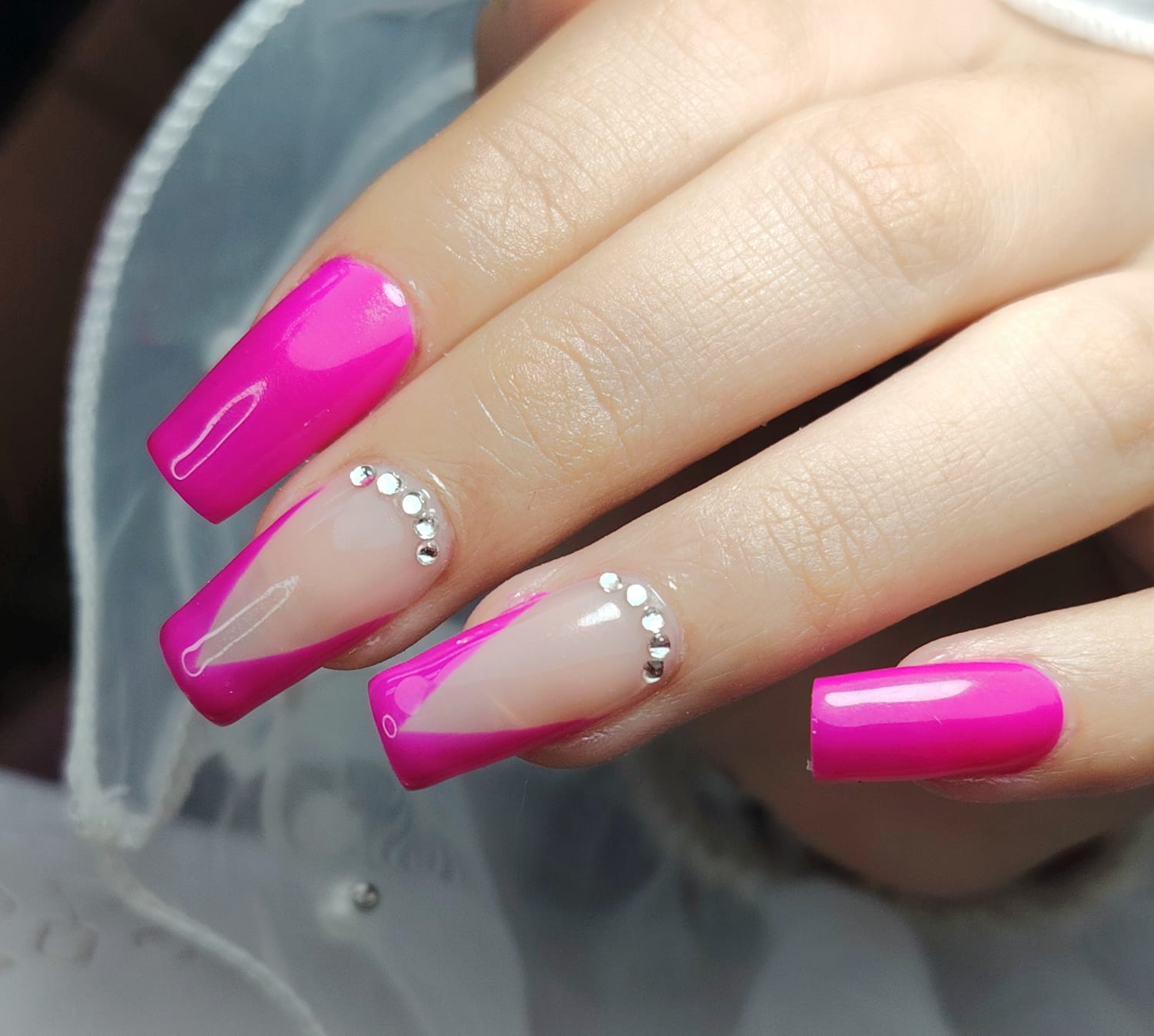 Diseños uñas acrilicas cortas naturales 2023