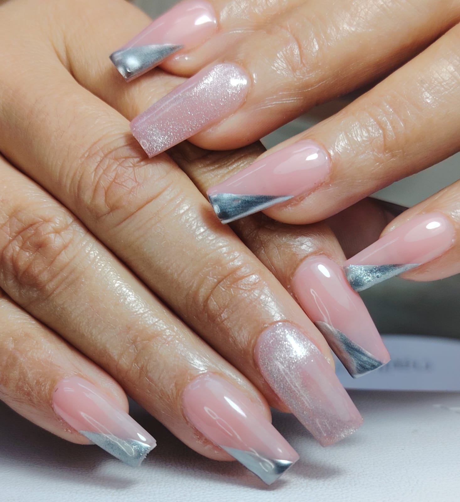 Uñas encapsuladas 3d flores mariposas