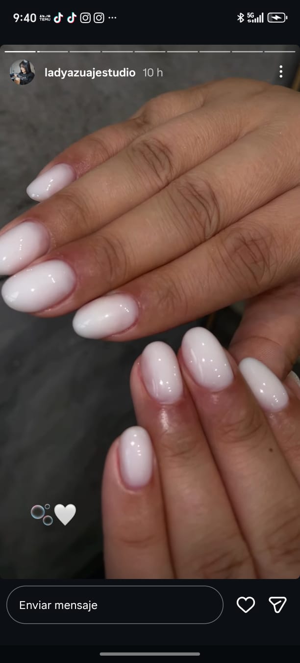 Uñas primavera flores colores vivos